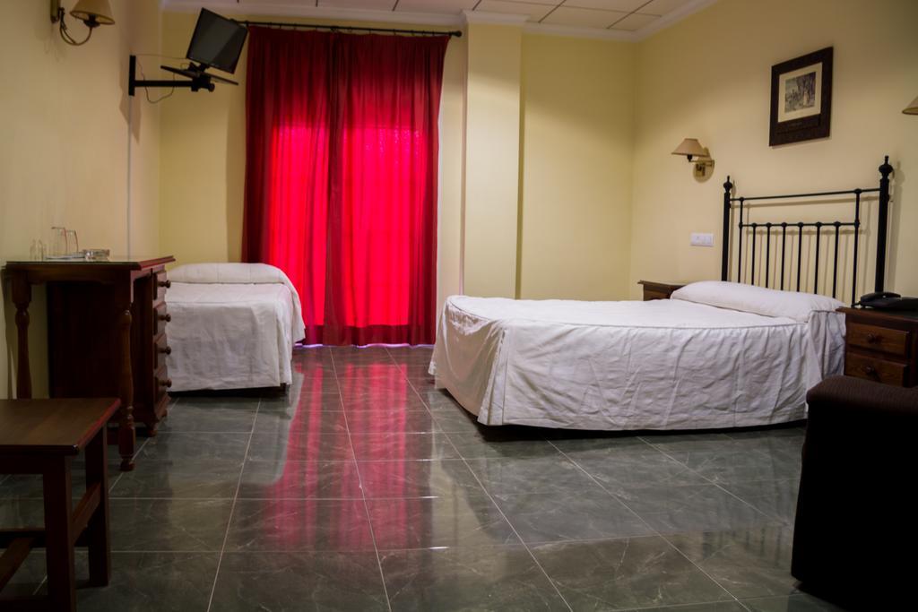 Hostal Restaurante La Curva Адра Екстер'єр фото